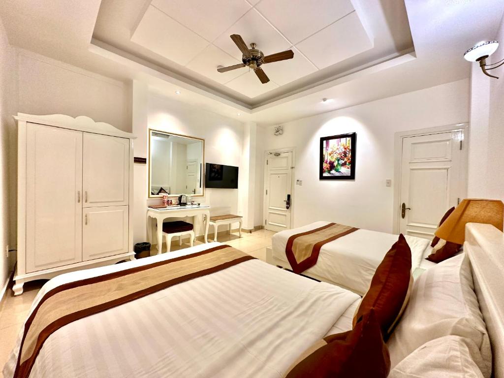 Tulip Hotel