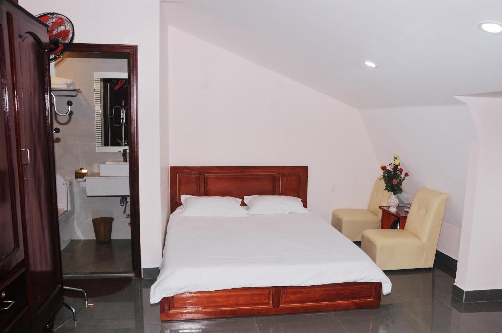 Tuyet Son Hotel