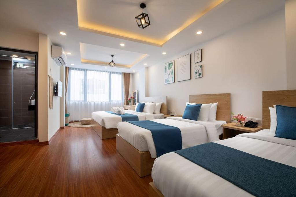 Valley Hotel &Travel