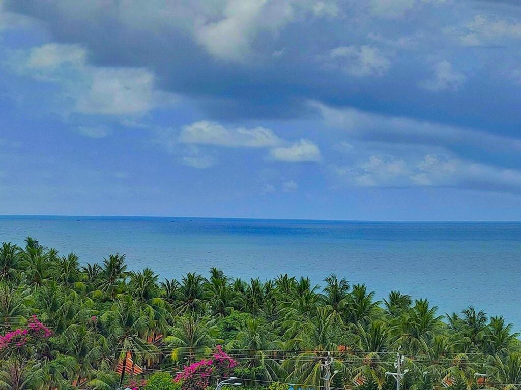 Victoria Homestay 63 Tran Hung Dao 1 minute walking to beach
