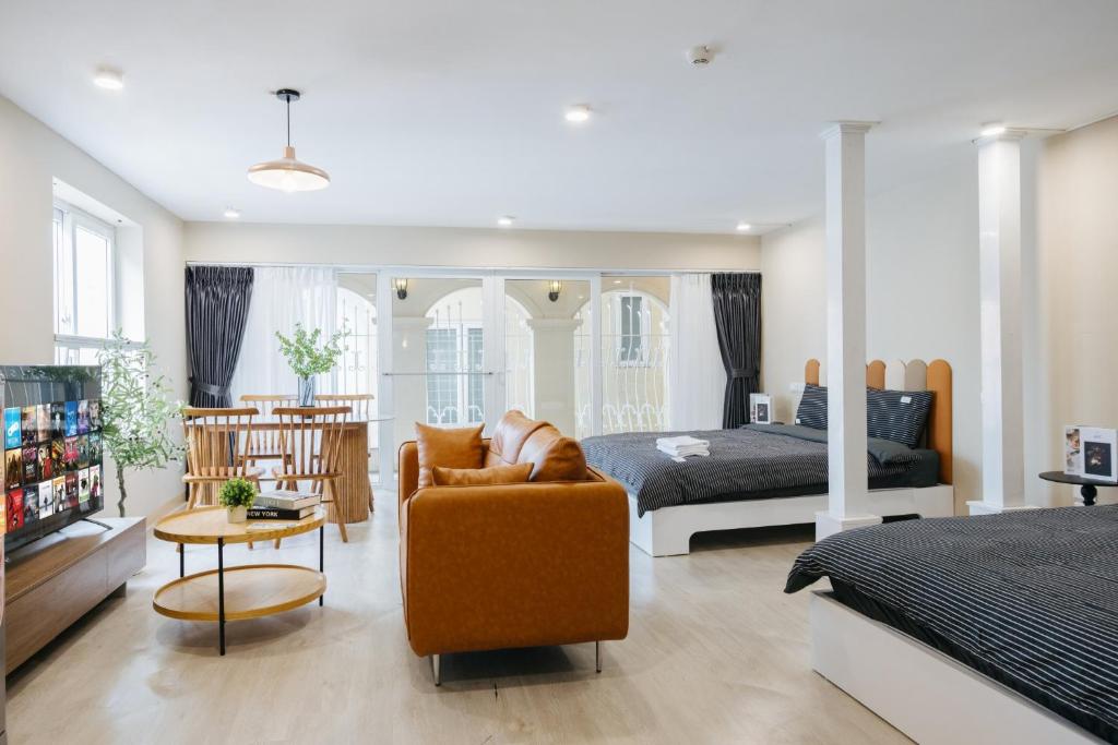 VietHOME- 502 Hang Bai-4 pax Netflix FREE Laundry