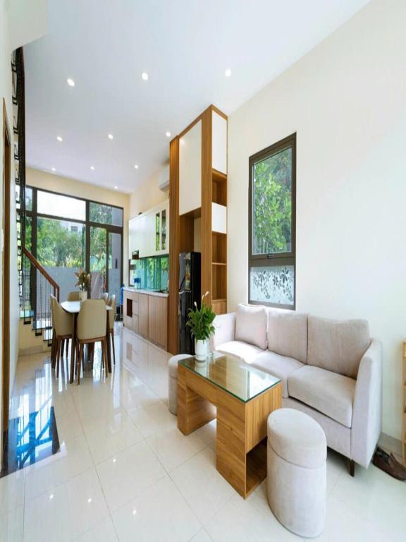 Villa 4 phòng ngủ - Đầy đủ tiện nghi - Cạnh biển - Trung tâm Bãi Cháy