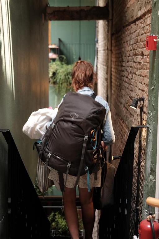 VY DA CENTRAL MARKET HOSTEL